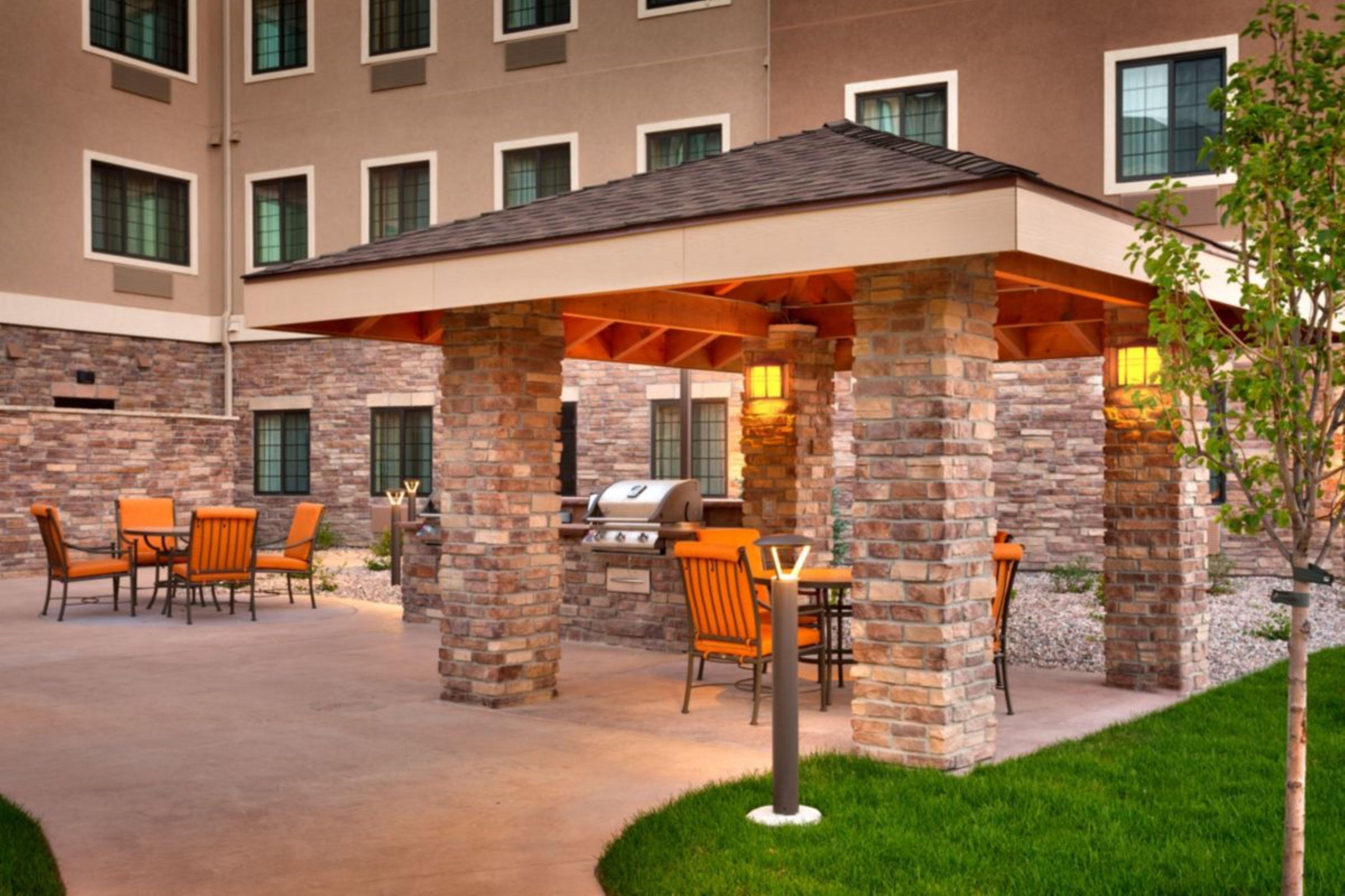 Staybridge Suites Bismarck By Ihg Exteriör bild